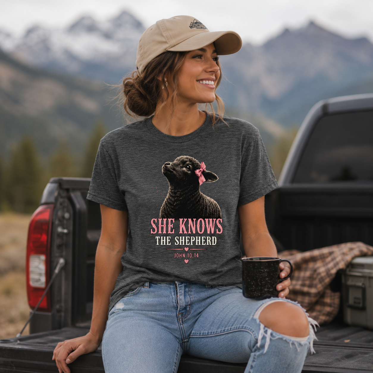 She Knows The Shepherd John 10:14 Faith T-Shirt